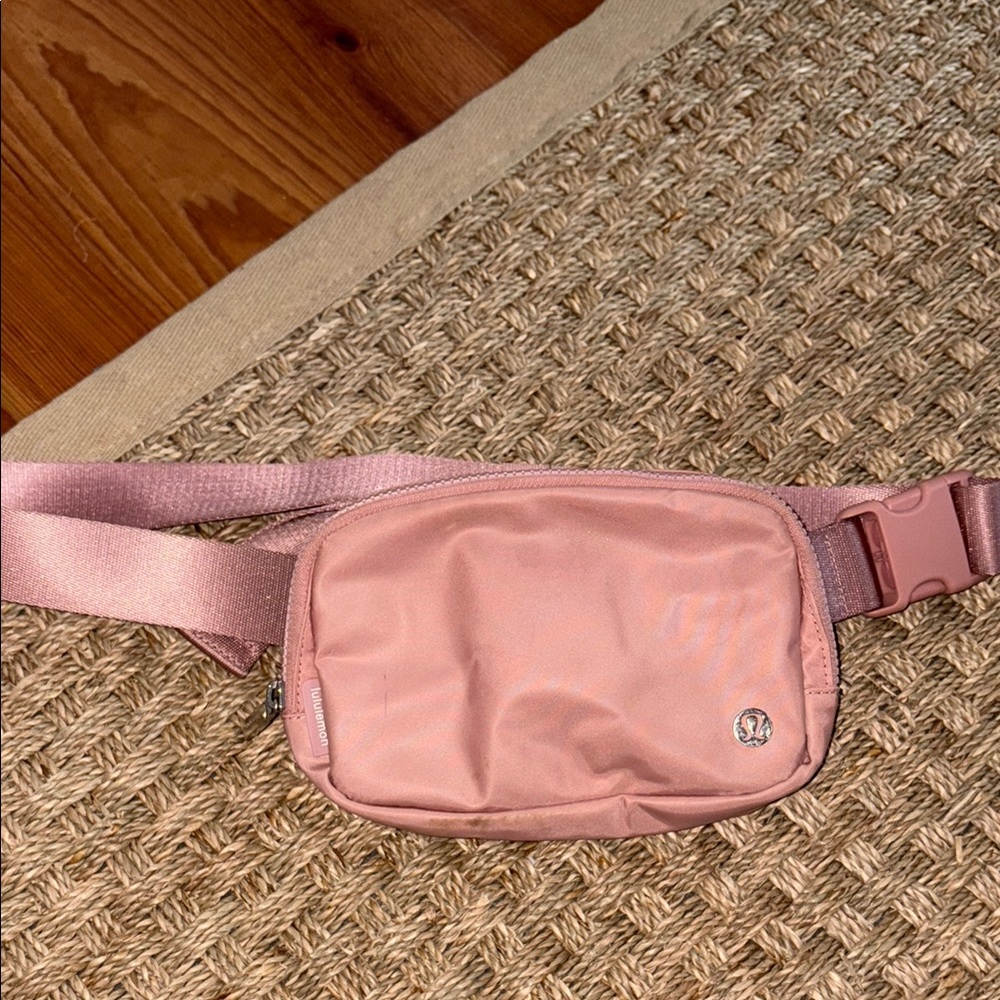Lululemon Fanny pack